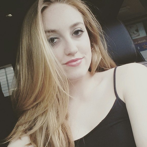 Meet your Posher, Kristy - Picture 1 of 1